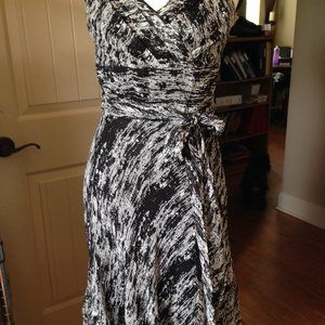 Women dress, sleeveless, black and gray, Suzi Chin Maggy Boutique, size 6